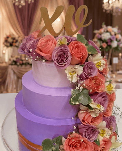 Pastel elegante de XV años en Cancún